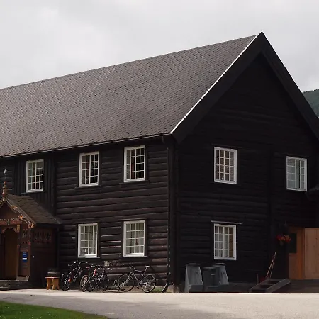 Toftemo Turiststasjon 3* Dovre
