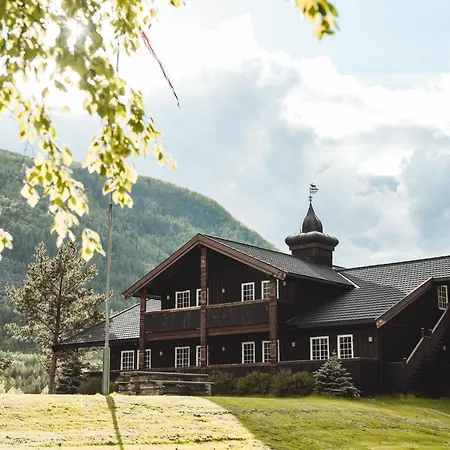 Toftemo Turiststasjon 3* Dovre
