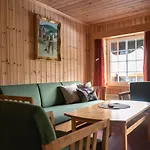 Toftemo Turiststasjon 3* Dovre