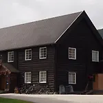 Toftemo Turiststasjon 3* Dovre